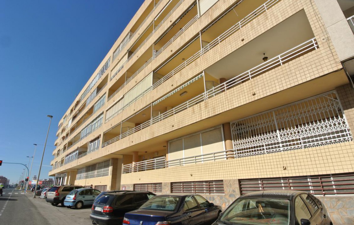 For Sale - Apartment - Torrevieja - Los Naufragos Beach